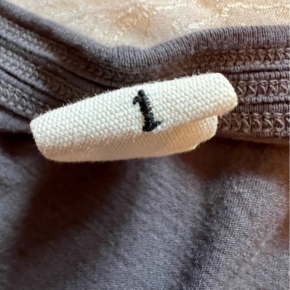 Women’s Dark Gray Short Sleeve Tee Tt - Picture 3 of 4